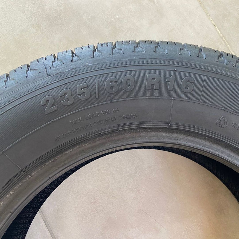 Par Pneus Hyundai Tucson 235/60 R16 98t Remold Gw Aro 16 T