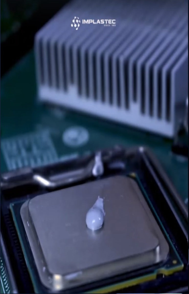 Pasta Térmica Implastec Ts Cold 4g, Espátula + Sachê Cleaner