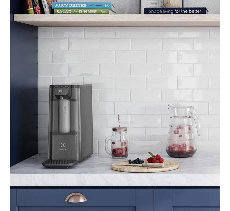 Purificador de Água Gelada Fria e Natural Eletrônico Placa Compacto Electrolux PE12G com Filtro Carvão 6 meses ou 3000L Painel Touch Cinza
