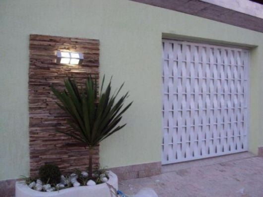 Fita Fechamento Portão 50m X 10cm + 50 Arrebite P/acabamento Cor Preto