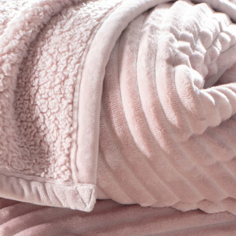 Cobertor King Kacyumara 2,40x2,60m Lugano Com Sherpa Cor Rose Lugano