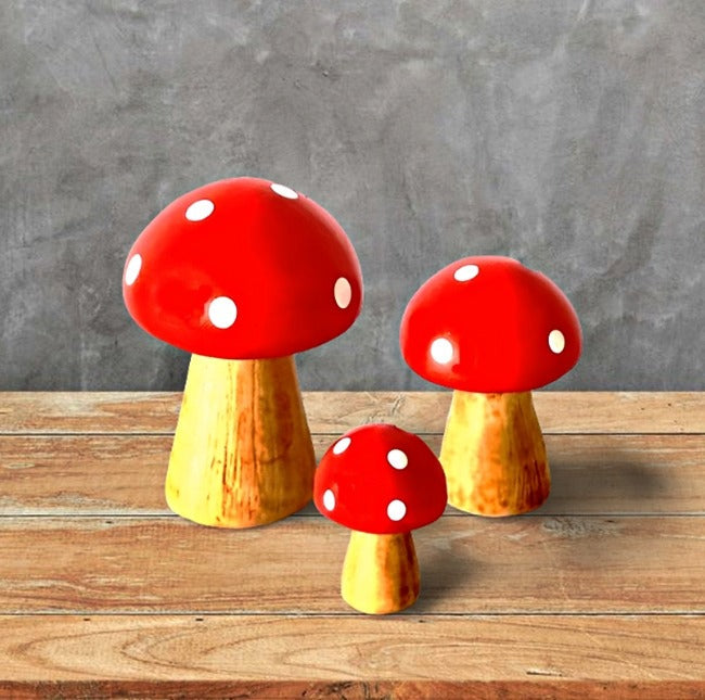 Miniatura Trio Familia Cogumelo Decoracao Enfeite De Jardim Cor Vermelho